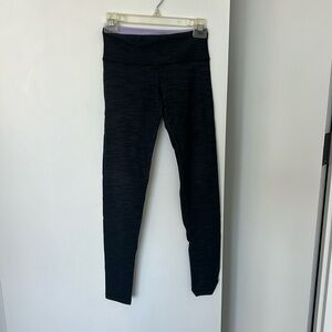 Lululemon size 2 dark gray textured leggings